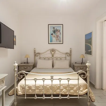 Maroulinas View 公寓式酒店